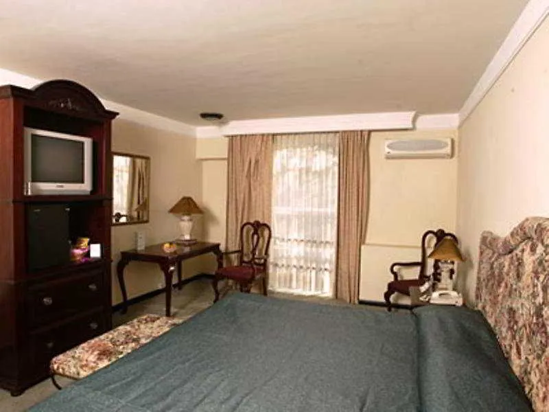 Plaza Camelinas Hotel Querétaro