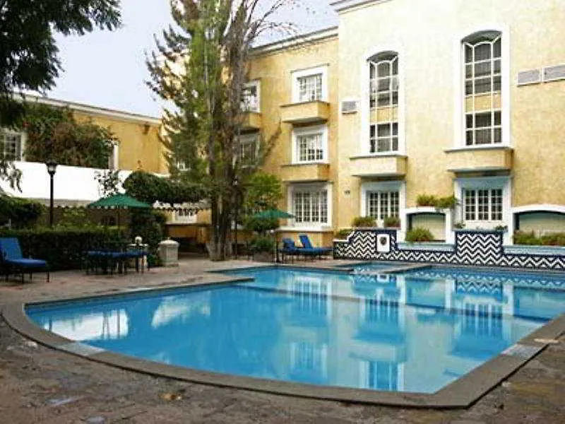 ****  Plaza Camelinas Hotel Querétaro México