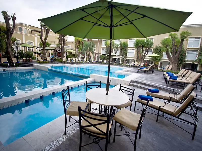 ****  Plaza Camelinas Hotel Querétaro México